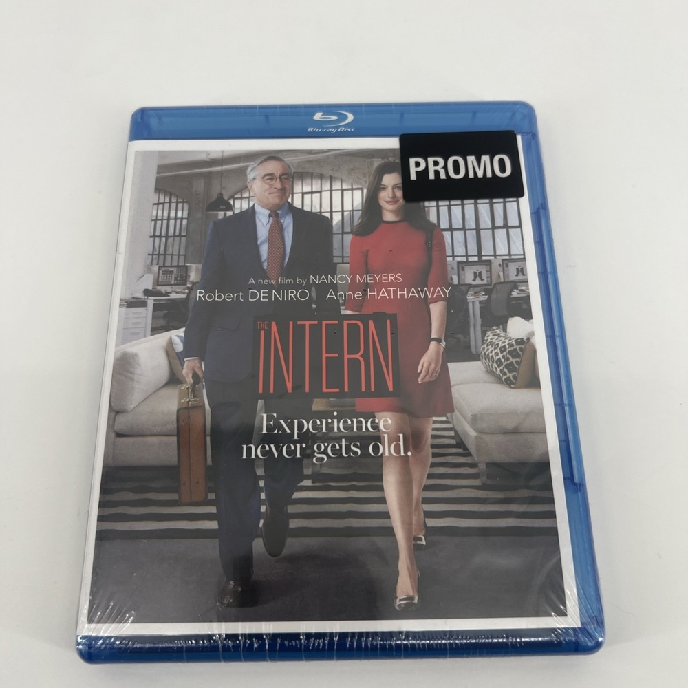 The Intern - Blu-Ray - With Robert De - Niro Anne Hathaway-   Brand New